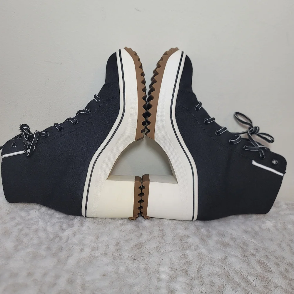MIA Brittnee Platform Sneaker Boot- Women's Size 8.5 Black/white